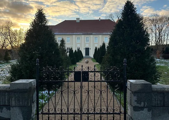 Arboris - Retreat Into The Open