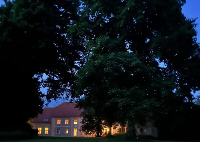 Arboris - Retreat Into The Open Villa *