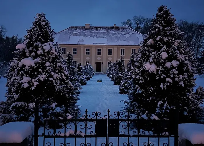 Arboris - Retreat Into The Open Villa *